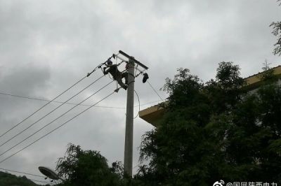 略陽(yáng)電力：加快線路改造 力?？蛻羰嫘挠秒? title=