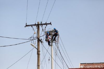 招遠供電對湯前新村1號臺區(qū)低壓電纜進行維修