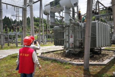 邵陽變電檢修公司對市區(qū)、新寧、邵東的重要變電站進行現(xiàn)場保電工作