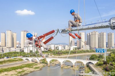 黃岡供電公司110千伏萬紅線部分線路遷改施工