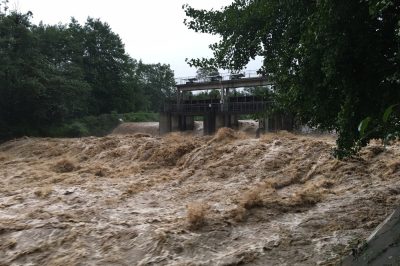 特大暴雨襲蓉，成都供電公司趕赴多地災區(qū)搶修