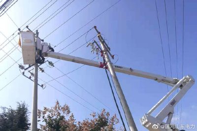 節(jié)后帶電作業(yè)忙 客戶用電有保障