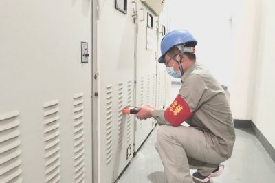 隨州供電公司：針對變電站開關柜進行局放測試