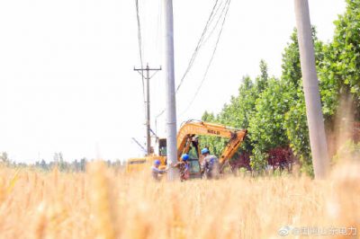 遷移電桿搭接弓子線升級改造線路