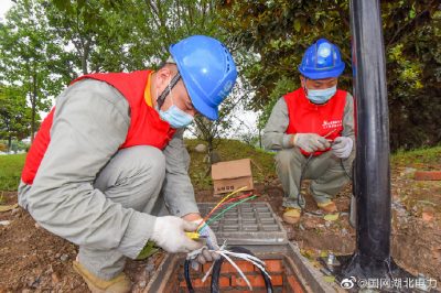 安裝庭院式LED路燈助力“地攤經(jīng)濟”