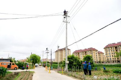 線路升級改造好 度夏用電有保障