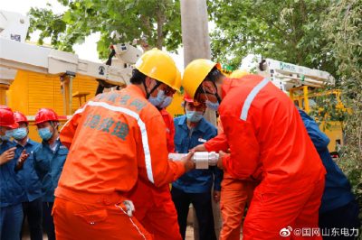 使用中壓發(fā)電車保障帶電作業(yè)