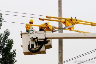 新增的配電變壓器高壓側接入10千伏電源線路