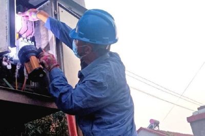 對齊家務鄉(xiāng)前韓村配變線路進行巡視檢查