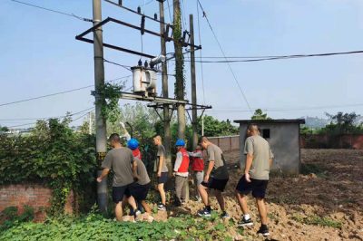 為部隊內(nèi)部修剪高、低壓線路下的樹障
