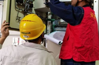 國網(wǎng)株洲供電公司變電檢修公司對110千伏格子塘變電站進(jìn)行例行檢修