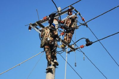 10千伏堯方頭561線路升級電網(wǎng)、立桿架線