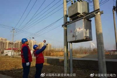 到西莊村對(duì)變壓器、用電線路等進(jìn)行紅外測(cè)溫