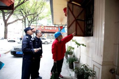 對(duì)全縣有私自啟用報(bào)停變壓器、竊電等行為的企業(yè)、用戶(hù)開(kāi)展專(zhuān)項(xiàng)排查