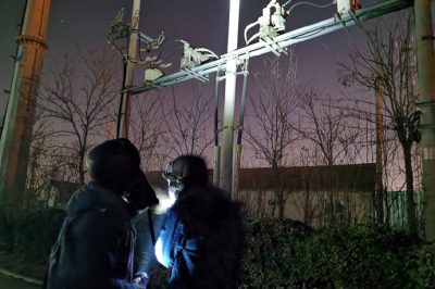 對轄區(qū)內(nèi)的線路、設(shè)備進(jìn)行夜間高負(fù)荷時(shí)段紅外測溫工作