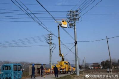 開展雄州變，龍池變，程橋變和長城變開展帶電安裝護套工作